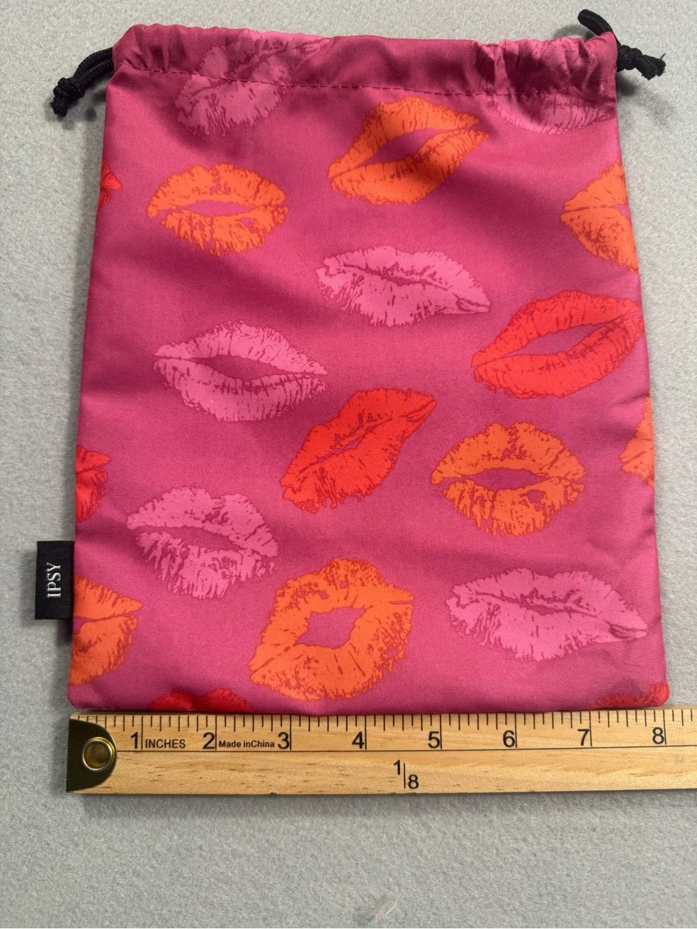 Marilyn Monroe Pink Kiss Print Drawstring Pouch Drawstring Travel Makeup Bag - Picture 4 of 5
